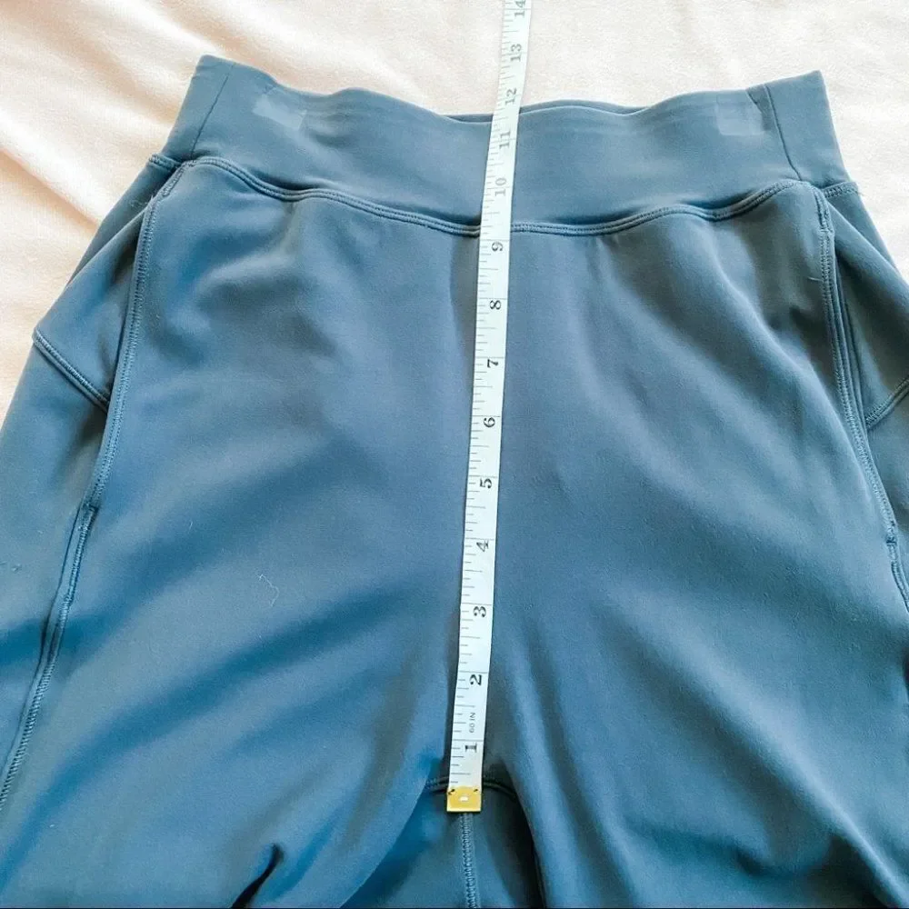 Lululemon Rejuvenate Crop *18